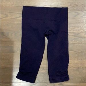 Lululemon crop leggings, blue